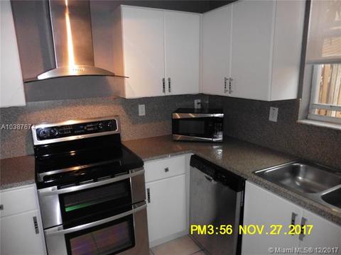 7640 NW 114th Path, Doral, FL 33178 photo 4