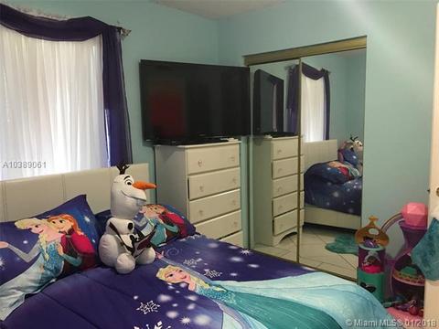 140 E 54th St, Hialeah, FL 33013 photo 6
