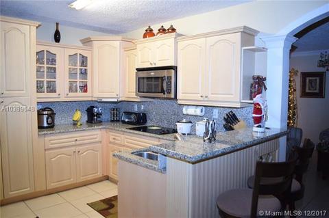 425 E 57th St, Hialeah, FL 33013 photo 2