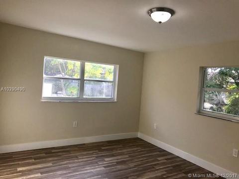 4248 E 9th Ln, Hialeah, FL 33013 photo 9