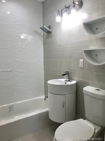 4248 E 9th Ln, Hialeah, FL 33013 photo 11