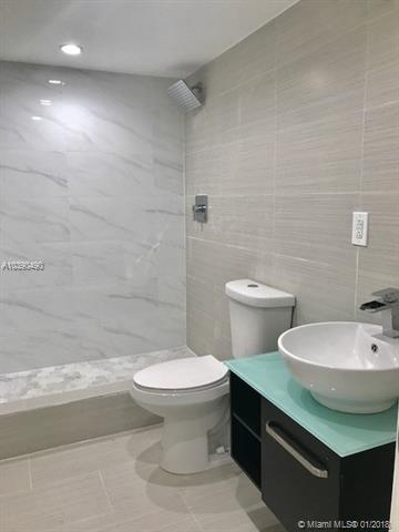 4248 E 9th Ln, Hialeah, FL 33013 photo 13