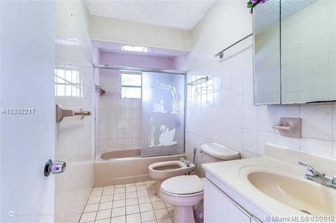 640 E 9th Ln, Hialeah, FL 33010 photo 12