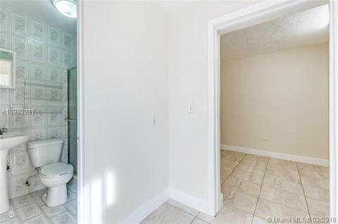 640 E 9th Ln, Hialeah, FL 33010 photo 9