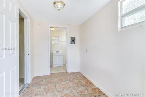 640 E 9th Ln, Hialeah, FL 33010 photo 10