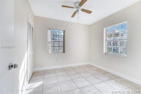 640 E 9th Ln, Hialeah, FL 33010 photo 5
