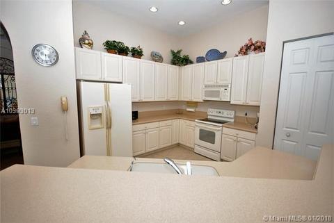 899 SW Bromelia Ter, Stuart, FL 34997 photo 9