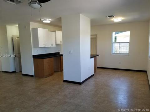 270 E 60th St, Hialeah, FL 33013 photo 5