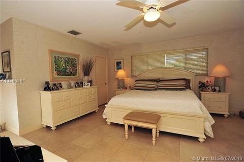 7215 Gleneagle Dr, Miami Lakes, FL 33014 photo 14