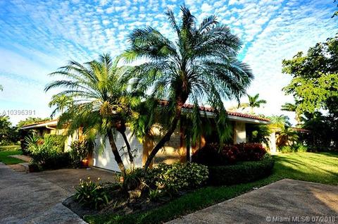 7215 Gleneagle Dr, Miami Lakes, FL 33014 photo 1