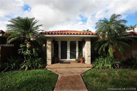 7215 Gleneagle Dr, Miami Lakes, FL 33014 photo 2
