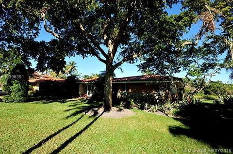 7215 Gleneagle Dr, Miami Lakes, FL 33014 photo 3