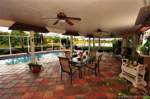 7215 Gleneagle Dr, Miami Lakes, FL 33014 photo 24