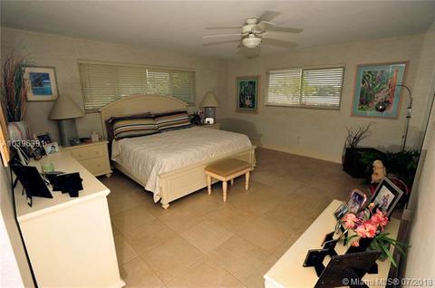 7215 Gleneagle Dr, Miami Lakes, FL 33014 photo 13