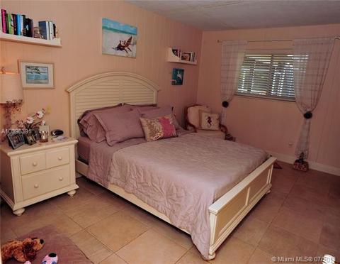 7215 Gleneagle Dr, Miami Lakes, FL 33014 photo 15