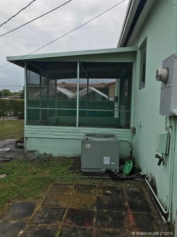 65 E 40th St, Hialeah, FL 33013 photo 4