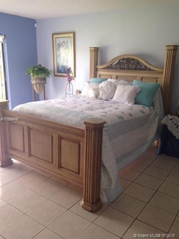 19616 E Lake Dr, Hialeah, FL 33015 photo 7