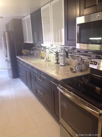 19616 E Lake Dr, Hialeah, FL 33015 photo 9