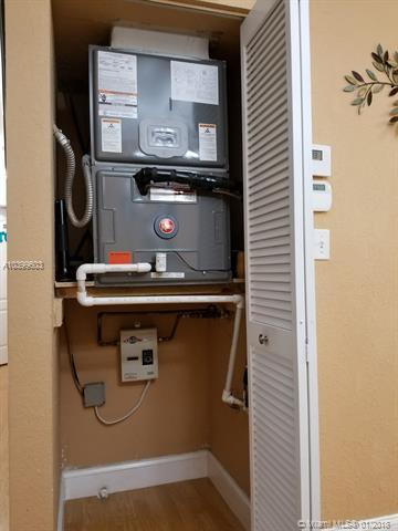 200 E 4 St #204, Hialeah, FL 33010 photo 9