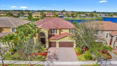 3857 E Hibiscus St, Weston, FL 33332 photo 1