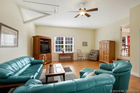 6294 Lucerne St, Jupiter, FL 33458 photo 13