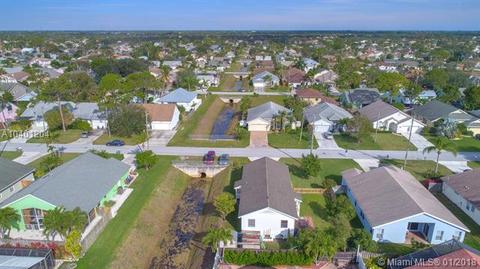6294 Lucerne St, Jupiter, FL 33458 photo 2
