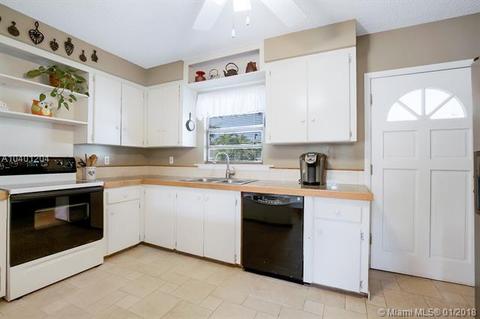 6294 Lucerne St, Jupiter, FL 33458 photo 11