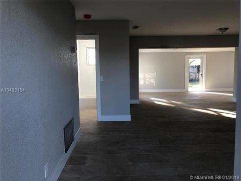 Undisclosed, Hialeah, FL 33014 photo 4