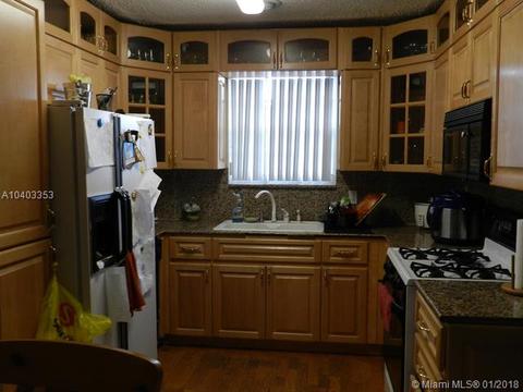 525 E 55th St, Hialeah, FL 33013 photo 3