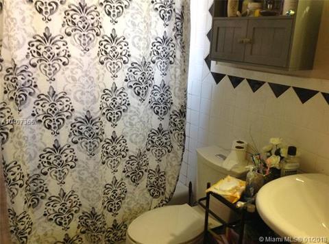 Undisclosed, Miami, FL 33174 photo 5
