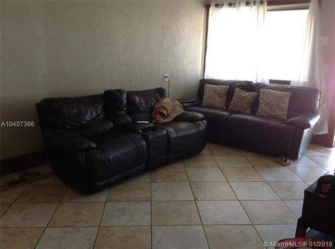 Undisclosed, Miami, FL 33174 photo 2