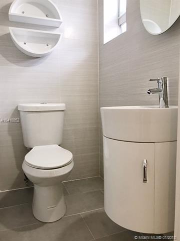 1231 W 63rd St, Hialeah, FL 33012 photo 5