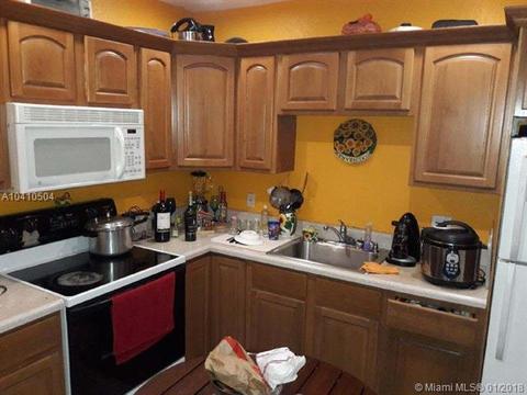 831 SE 4 St, Hialeah, FL 33010 photo 1