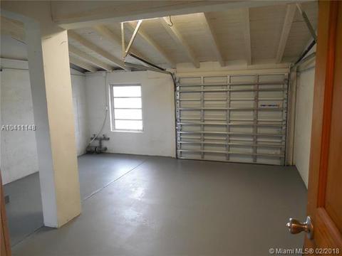 576 53rd Ter, Hialeah, FL 33012 photo 5