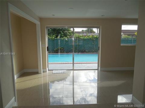 576 53rd Ter, Hialeah, FL 33012 photo 11