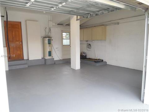 576 53rd Ter, Hialeah, FL 33012 photo 4