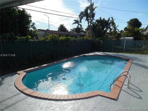 576 53rd Ter, Hialeah, FL 33012 photo 35