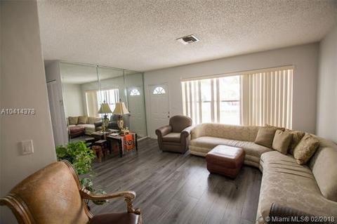 4791 W 9th Ct, Hialeah, FL 33012 photo 7