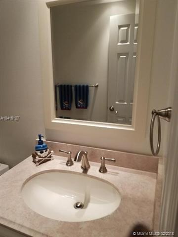 3902 NW 176th Ter, Miami Gardens, FL 33055 photo 5