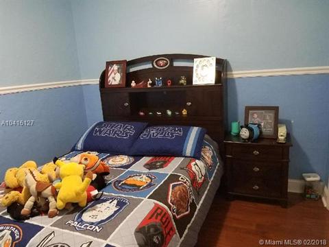 3902 NW 176th Ter, Miami Gardens, FL 33055 photo 2