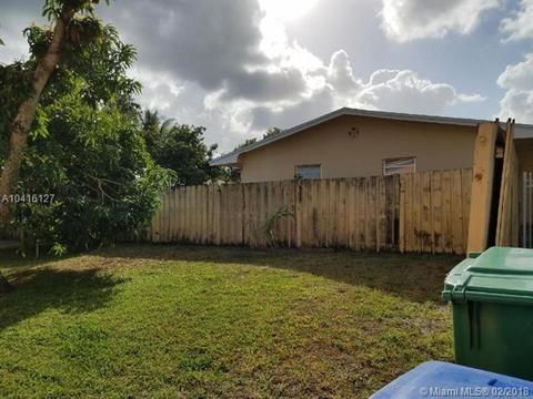 3902 NW 176th Ter, Miami Gardens, FL 33055 photo 12