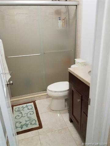 3902 NW 176th Ter, Miami Gardens, FL 33055 photo 3