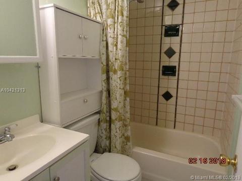 Undisclosed, Miami, FL 33165 photo 15