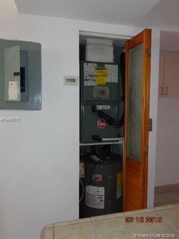Undisclosed, Miami, FL 33165 photo 22