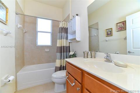 Undisclosed, Miami, FL 33196 photo 14