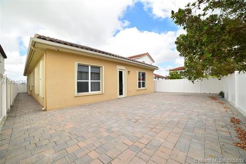 Undisclosed, Miami, FL 33196 photo 18
