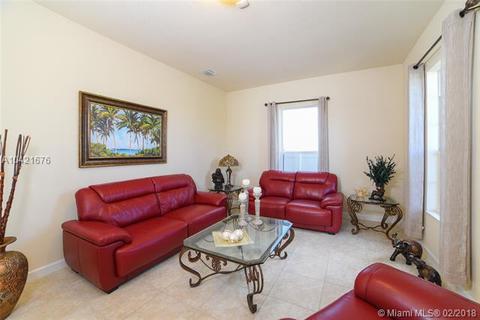 Undisclosed, Miami, FL 33196 photo 4