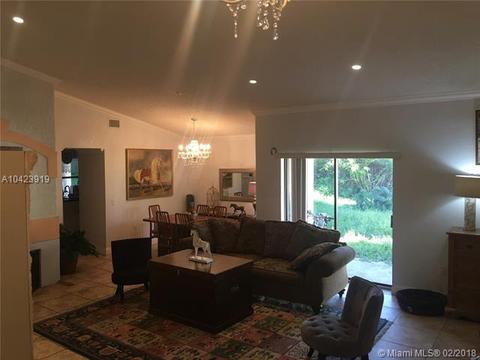 Undisclosed, Hialeah, FL 33015 photo 10