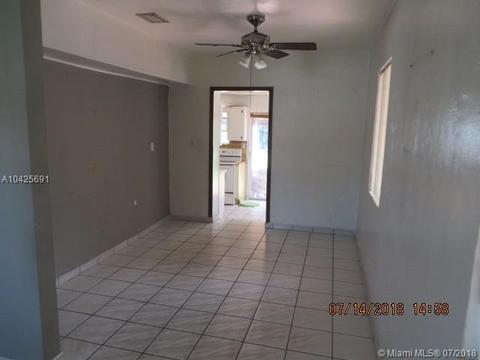 682 W 34th St, Hialeah, FL 33012 photo 9