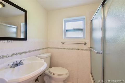 9064 Carlyle Ave, Surfside, FL 33154 photo 12